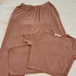 Carly Jean Los Angeles Women's Brown Lounge Set